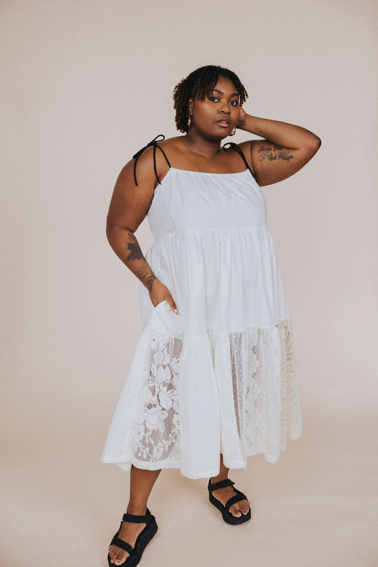 Robe Upcycling en coton et dentelle