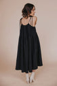 La petite robe noire à bretelles en cupro