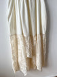 Robe Upcycling en dentelle et coton